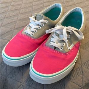 Vans M9.5/W11, preowned good condition.